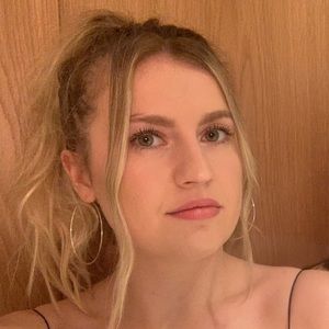 Meet your Posher, Hayley